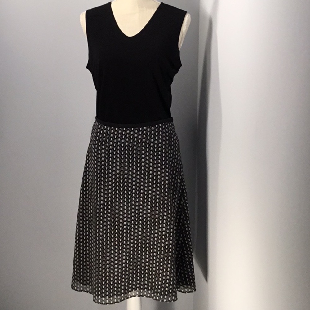 Geoffrey Beene - Size 2 👗